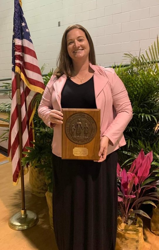 Introducing your Principal, Mrs. Christina Norman. Mrs. Norman is a fellow Gator, having attended elementary school at EES. Fun fact, she was one of the first kindergarteners to attend Everglades when it opened. Before joining us, she served as Assistant Principal at Central Elementary and Okeechobee High School. Mrs. Norman is a product of our wonderful school district and is thrilled to be a Gator! Welcome, Mrs. Norman.
It's great to "B" a Gator!